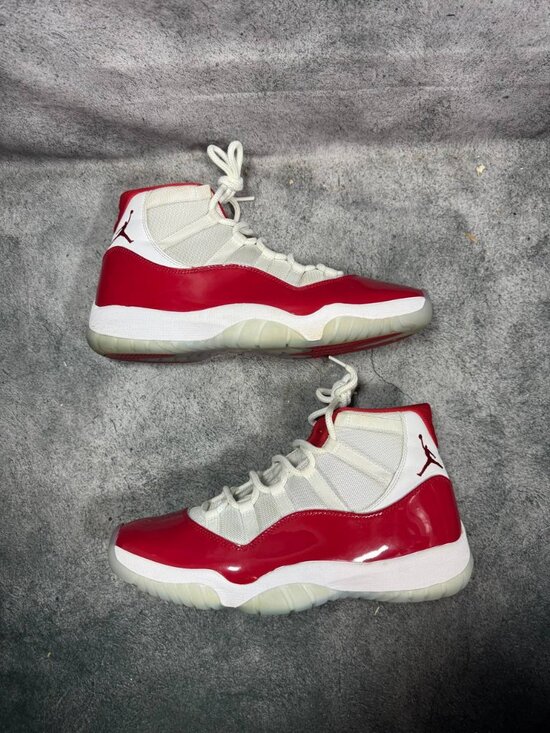 Size 12 | Jordan 11 Cherry No Box | Pre-Owned main image 5